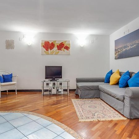 Guesthost - Casa Querida Central & Elegant Flat Napoli Dış mekan fotoğraf